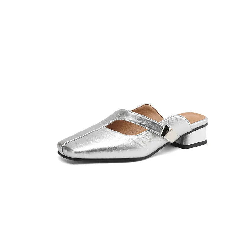 Square toe outdoor slippers with rubber soles and artificial PU uppers in black colour