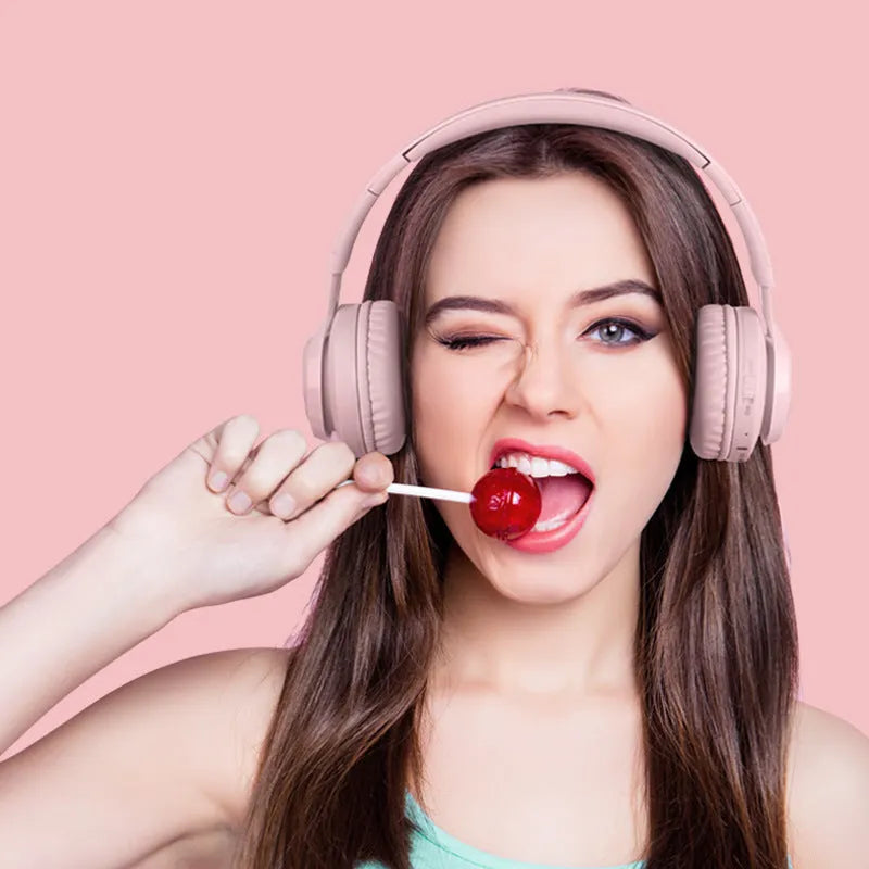 Children's wireless headphones with RGB lights and bunny design in pink and purple colours