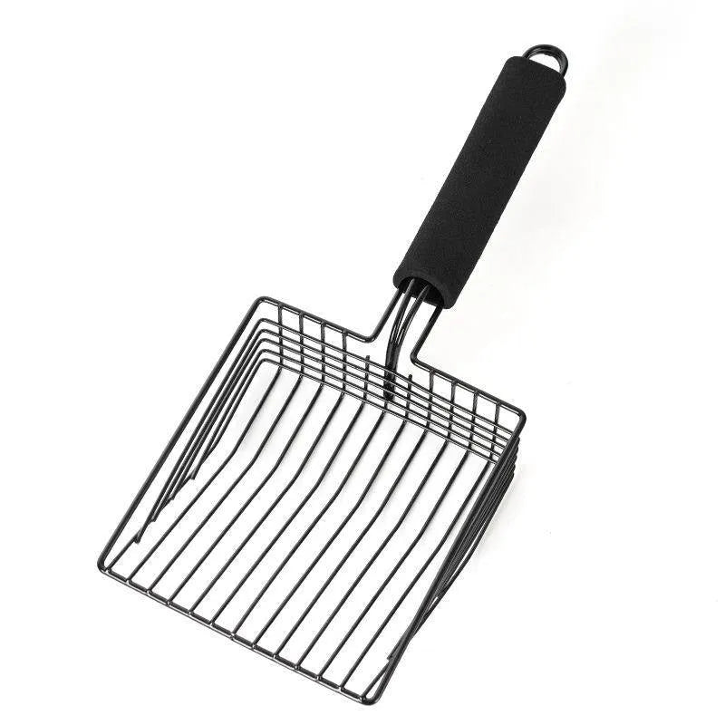 Black zinc alloy cat litter scoop with long handle and 0.8cm sifting gaps.