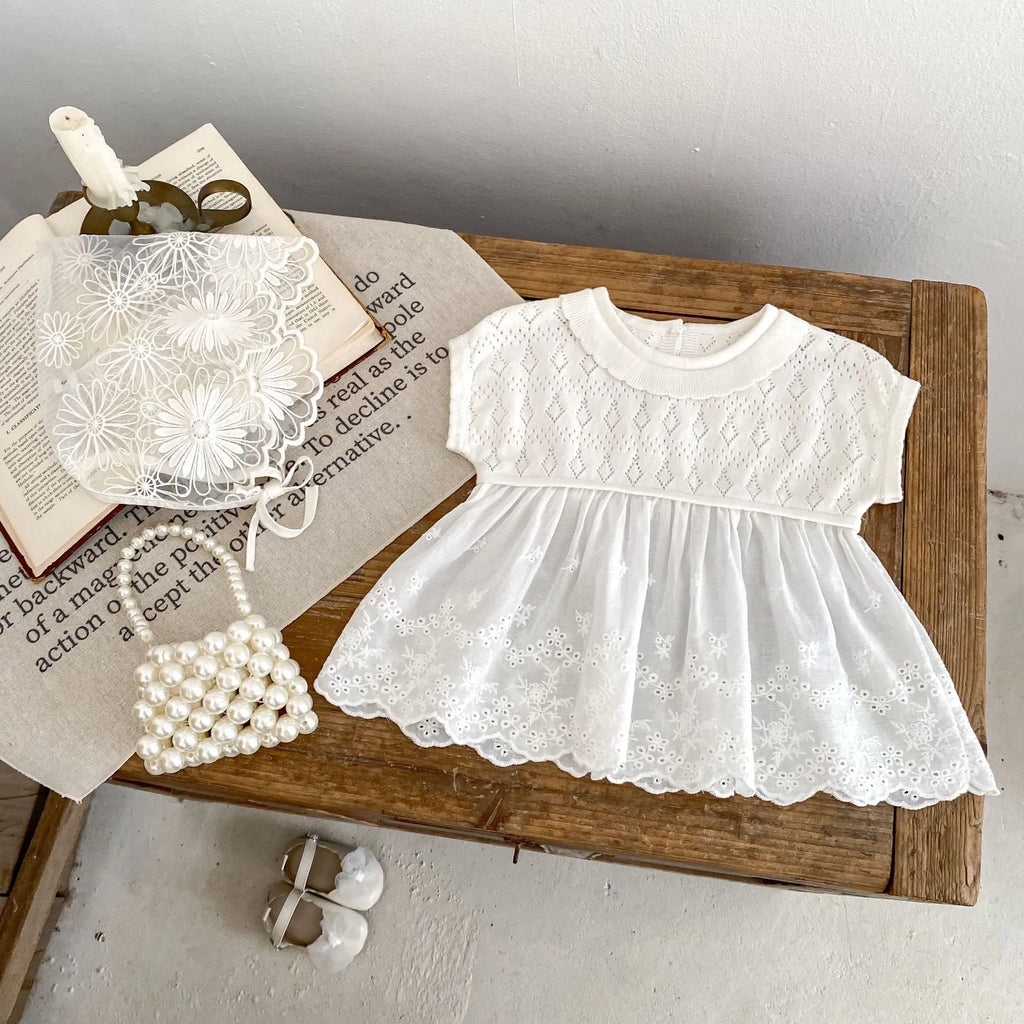 Girls' creamy-white sleeveless crocheted lace swing top in cotton fine yarn, princess style knitted stitching