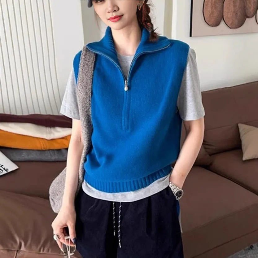 Retro half zip sleeveless knit vest with 3D pattern in mesh fabric