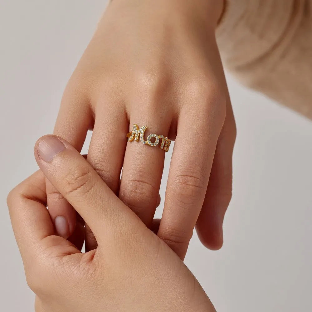 S925 sterling silver women's ring with English Mom letter design, refined zircon accent, platinum or gold colour, sizes 6-9