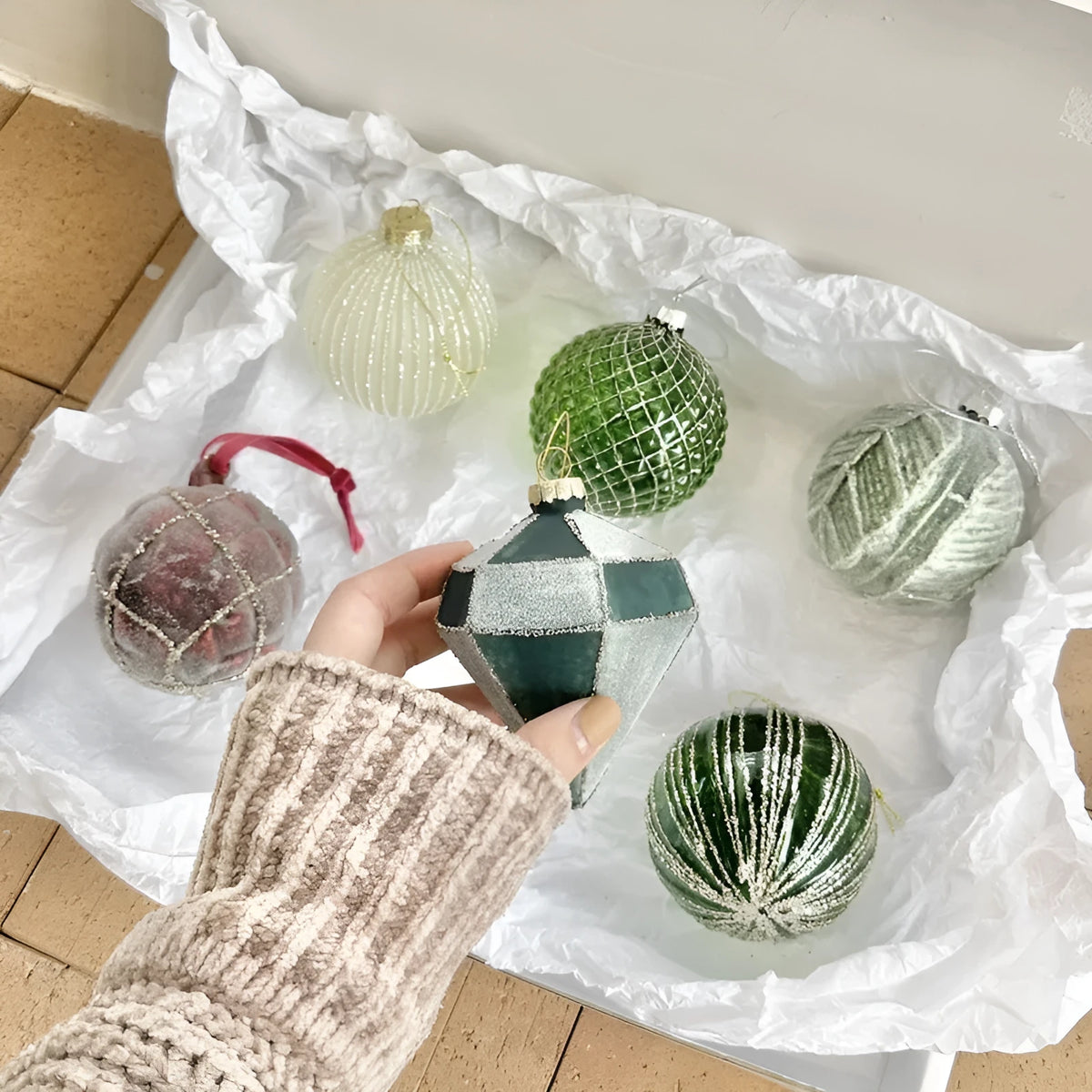 Handmade glass Christmas pendant bauble 8cm diameter green colour option