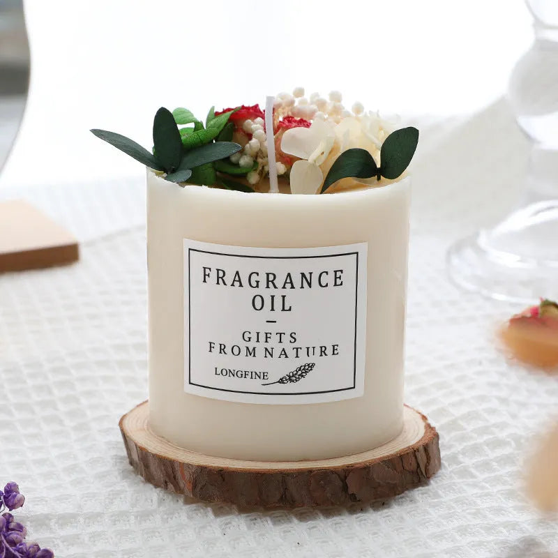 Dried flowers decorative aromatherapy candle in glass jar with 330g wax content, available in nine scent options