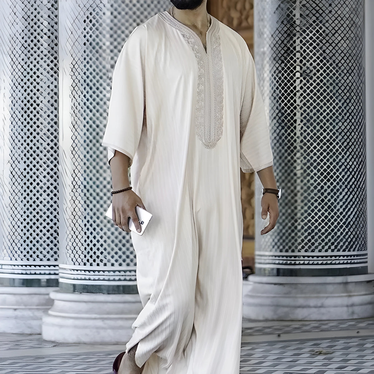 Men's ethnic style loose Muslim robe in milky white linen with short sleeves and national style embroidery, sizes M-4XL.