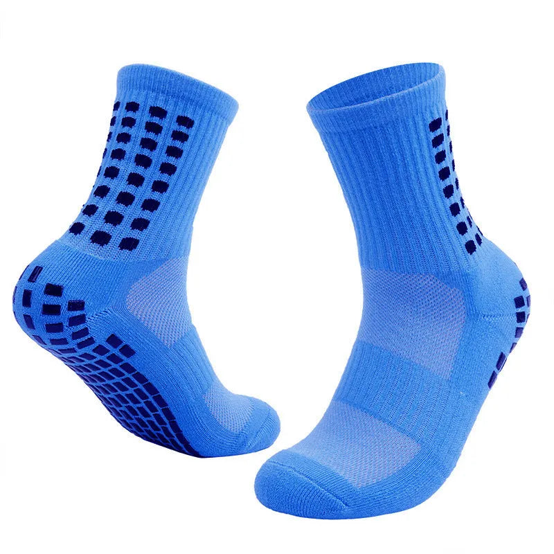 Breathable basketball socks with non-slip rubber studs sole in polyester cotton fabric