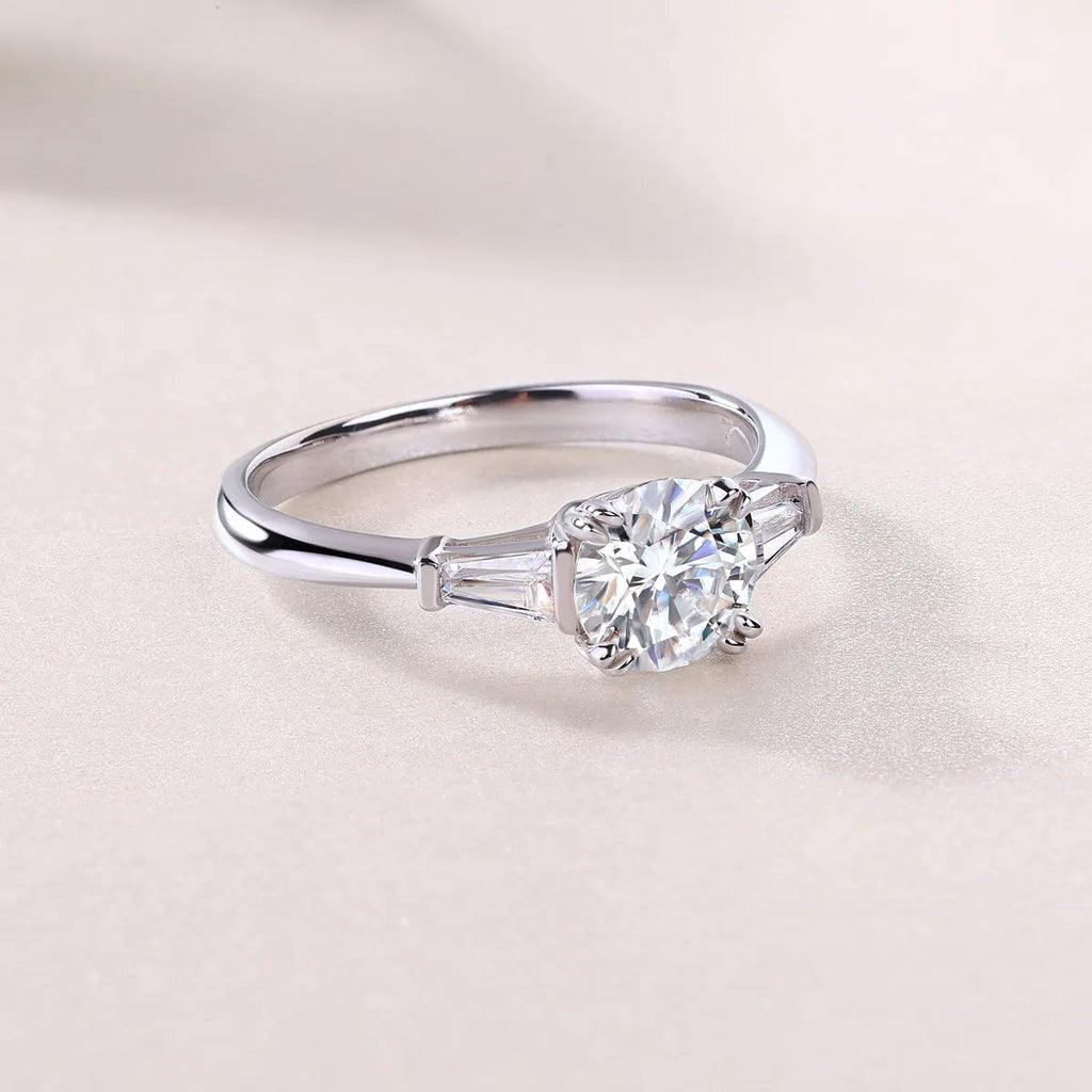 Moissanite wedding ring set 1 carat S925 silver platinum plated in yellow gold, rose gold, and platinum finishes
