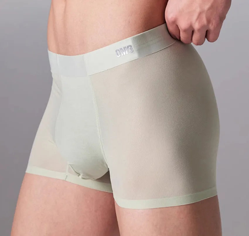 Seamless men's sports underwear in four colours with antibacterial fabric for athletic wear