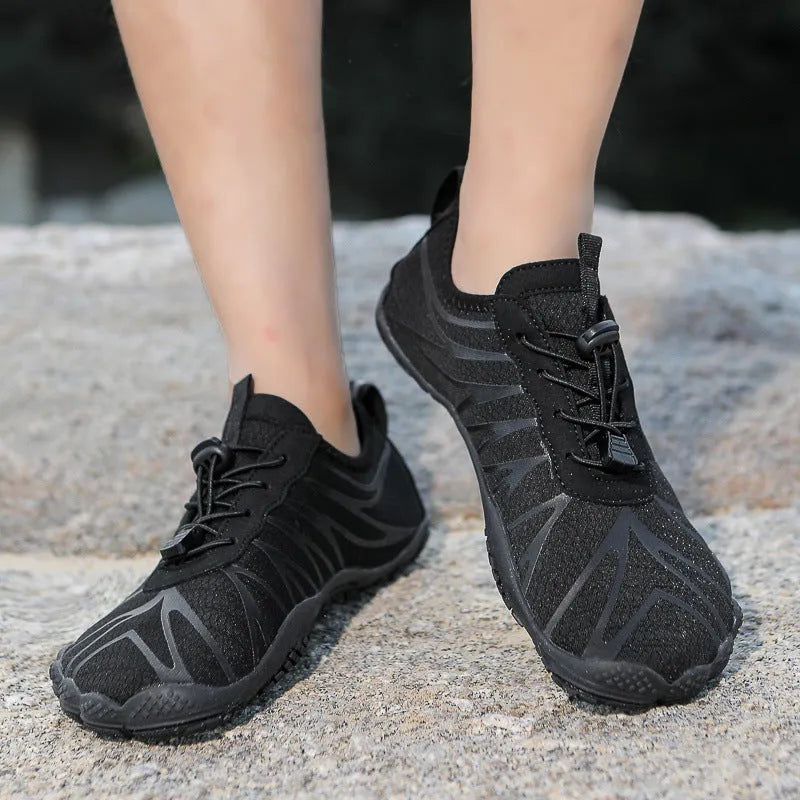 Breathable non-slip running shoes with air layer upper in multiple colour options