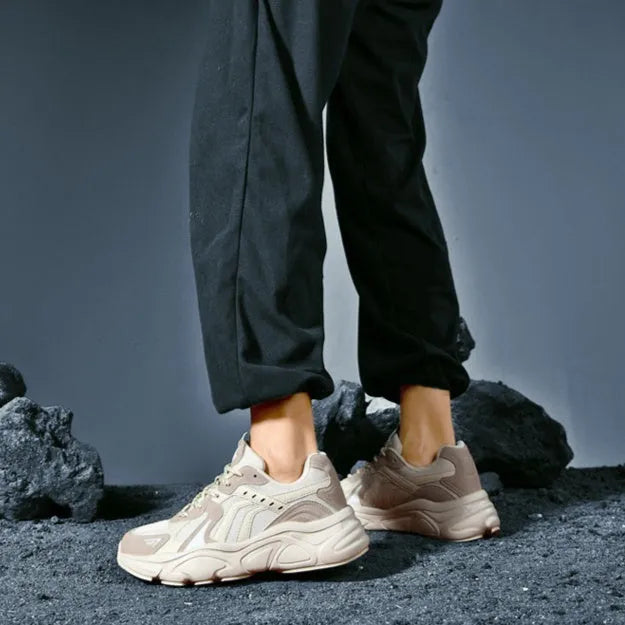 Men's beige and black flat casual sneakers with low heel, shown in sizes 36 to 46.