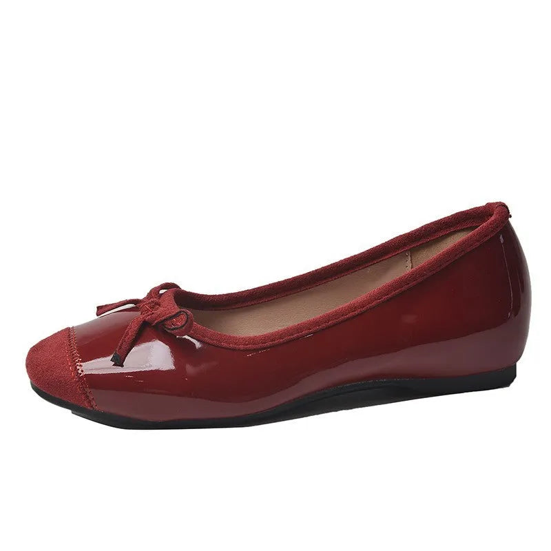 Women's retro ballet flats in Mary Jane style with bow detail and square toe