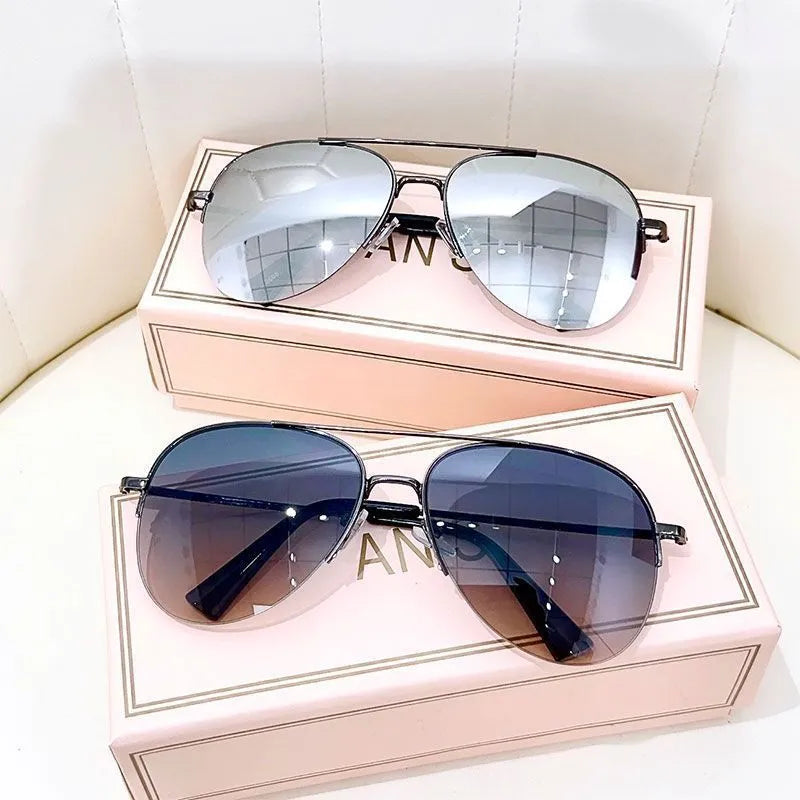 Metal frame aviator sunglasses with UV protection resin lenses in multiple colour options