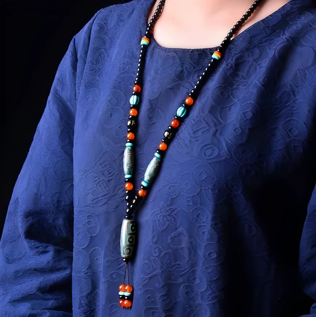 Ethnic style Dzi bead pendant necklace in green Tibet beads made from jade and agate