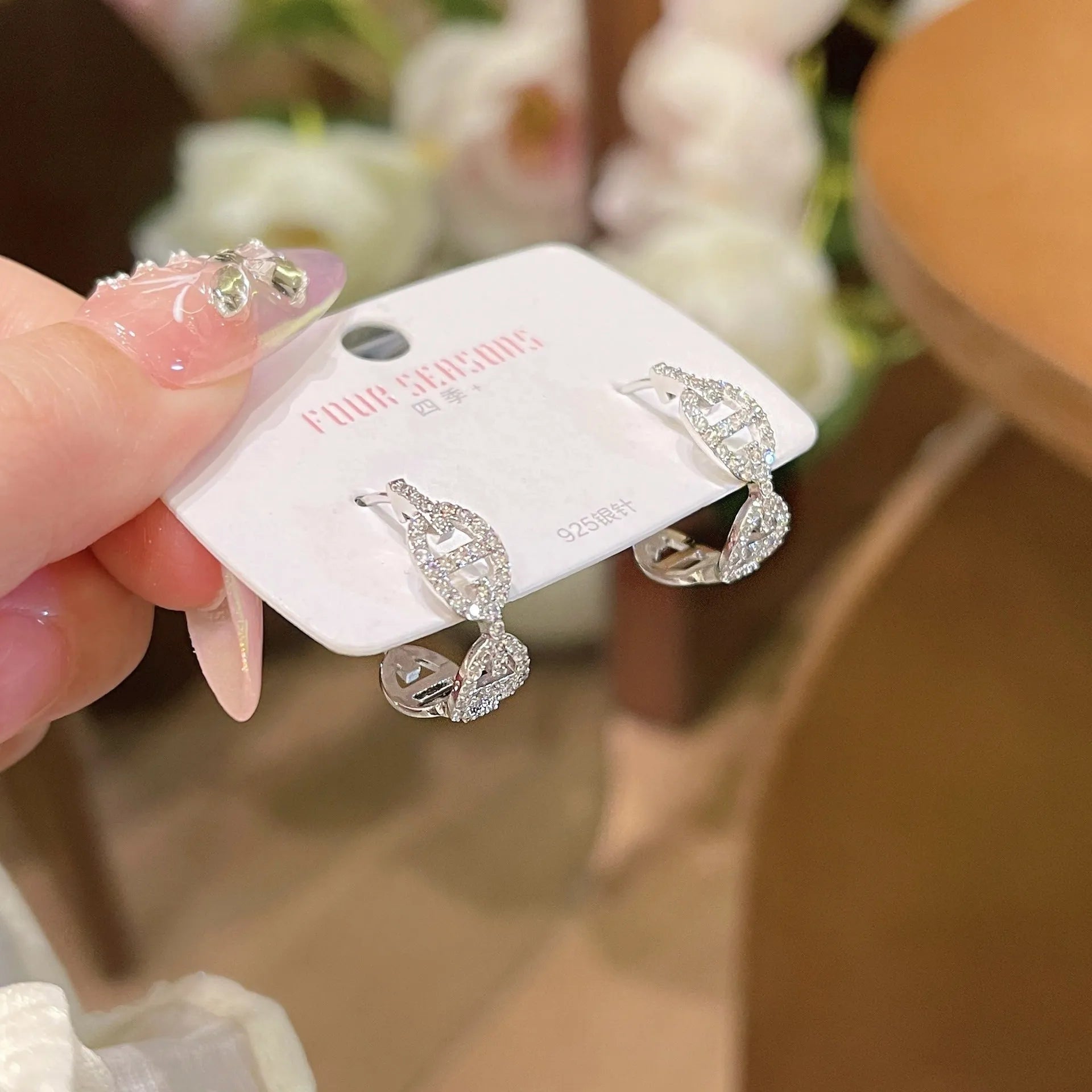 Women's electroplated casual earrings with thick gold plating in silver, gold and rose gold colour options