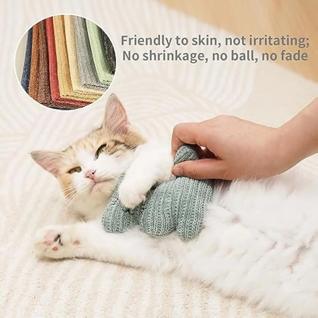 Cyan plush rope cat chew toy with bell and catnip, measuring 12x11 cm.