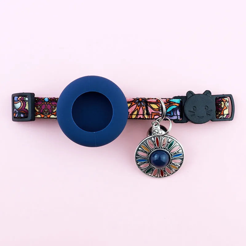 Navy blue cat locator protective cover collar with polyester material and spare collar