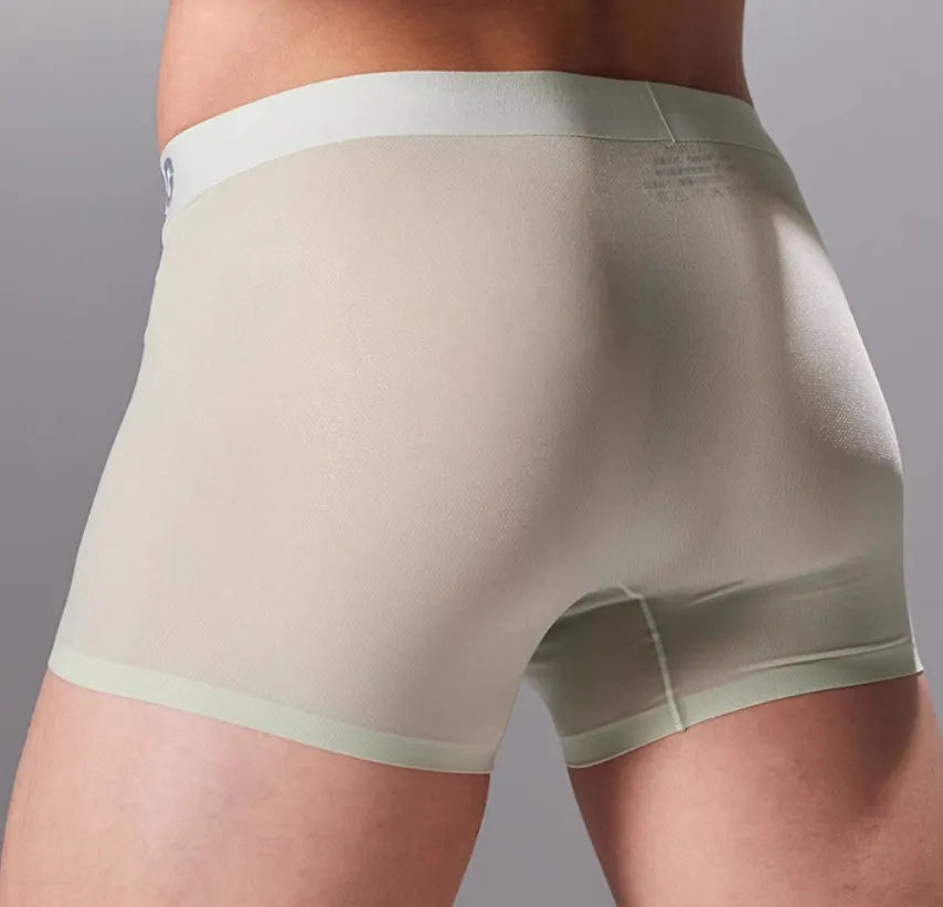 Seamless men's sports underwear in four colours with antibacterial fabric for athletic wear