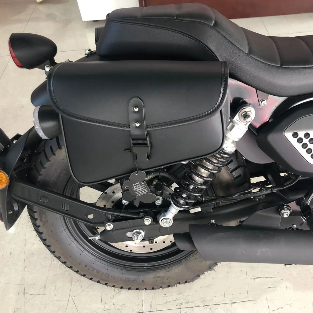 Black PU leather motorcycle swingarm bag mounted on Harley Sportster with 30x24x20cm dimensions