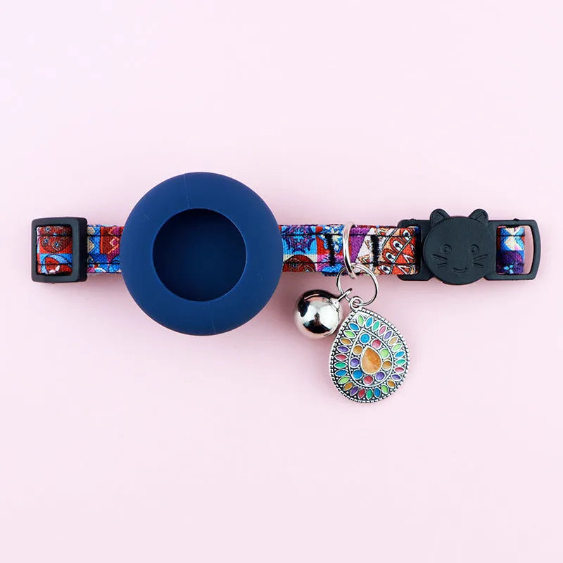 Navy blue cat locator protective cover collar with polyester material and spare collar