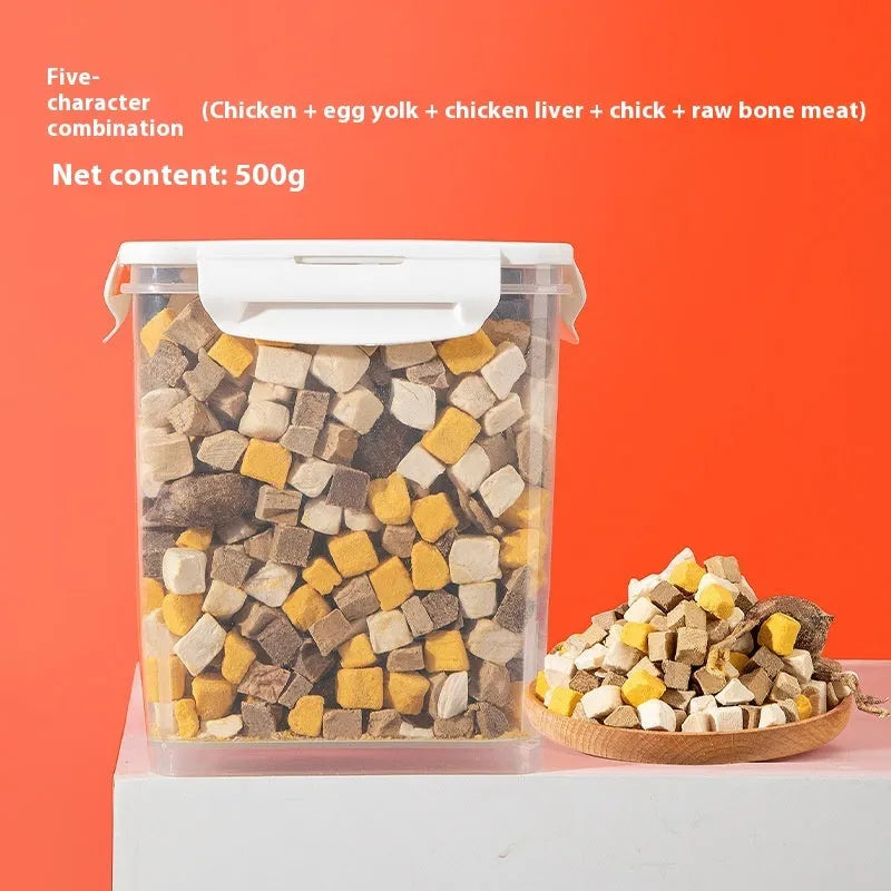 Freeze-dried dog snacks in a resealable bag, assorted chicken egg yolk and duck varieties, 500g net weight