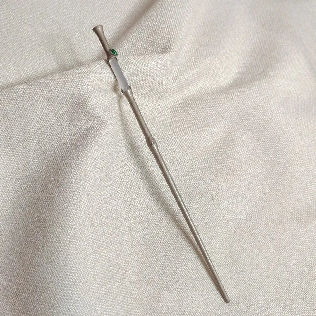 Gold tone alloy leaf shaped hairpin electroplated finish traditional Chinese style Style 5365
