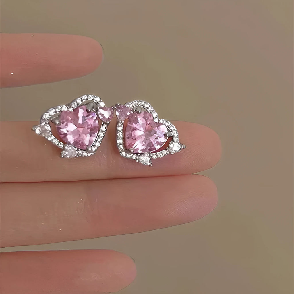 White K gold electroplated heart-shaped stud earrings for women with copper construction