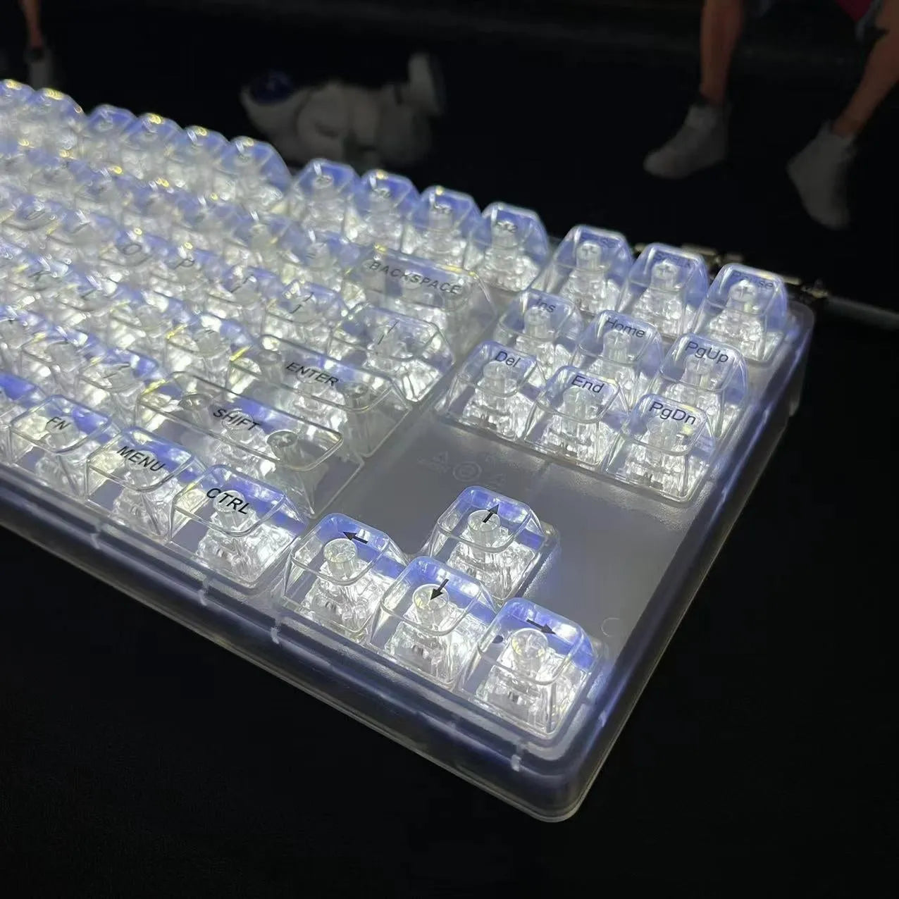 Universal transparent plastic 132-key mechanical keyboard cap set showing clear construction