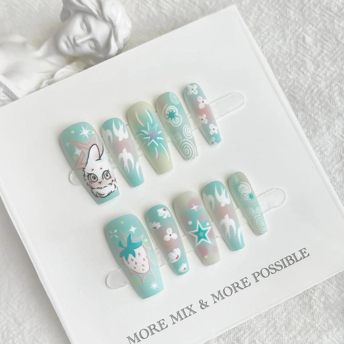 Cartoon cute rabbit middle ladder fake nails with cat's paw pattern, Rabbit Planet XB2-902, 40 pieces.