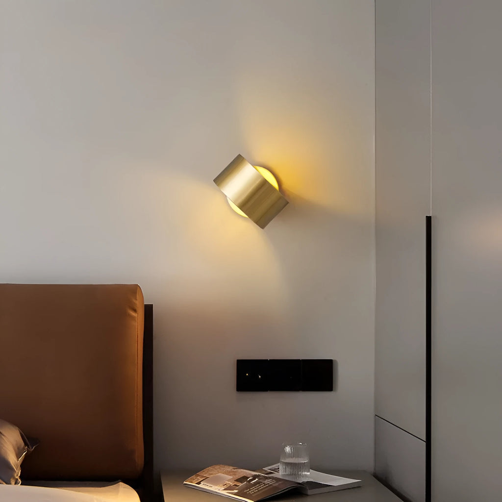 Modern simple style copper wall lamp in a choice of black or gold finish.