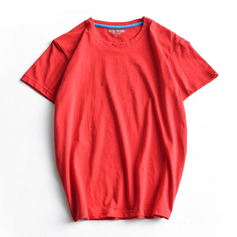 Men's solid colour combed cotton t-shirt with short sleeves and round neck.
