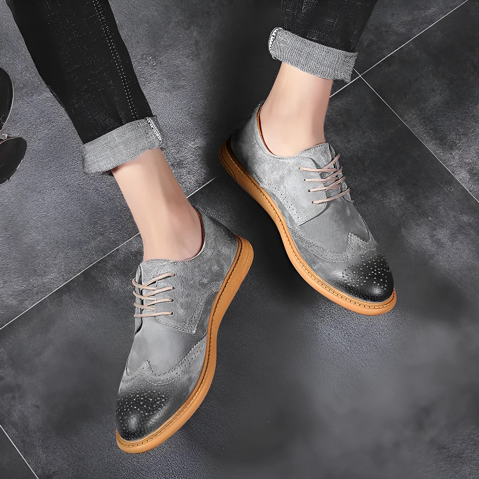 Men's black leather low-top lace-up business shoes with retro styling and visible stitching