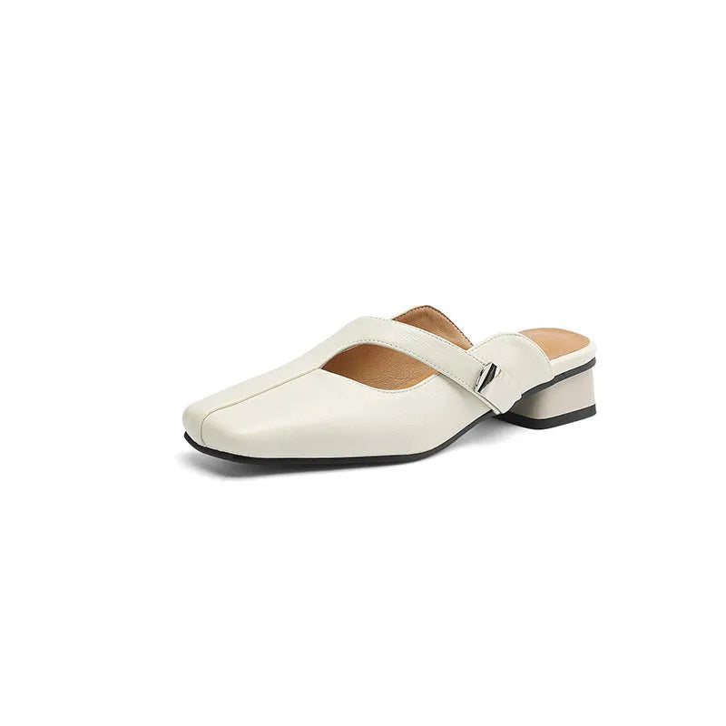 Square toe outdoor slippers with rubber soles and artificial PU uppers in black colour