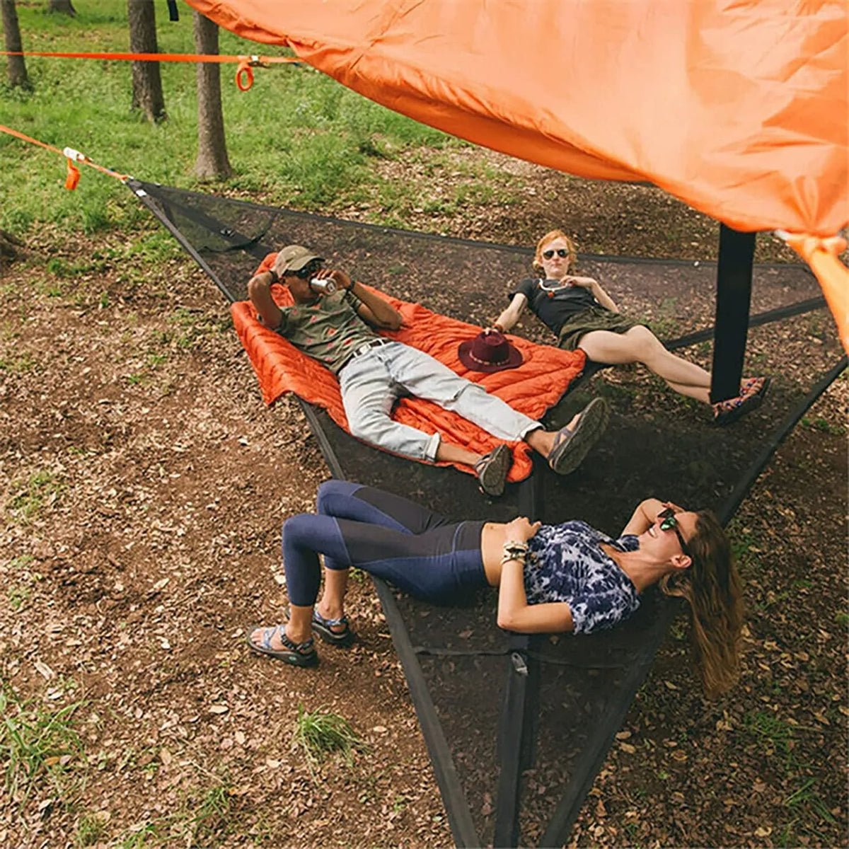 Portable multi-person triangle hammock in black or green polyester, 2m or 2.8m length, shown without a stand.