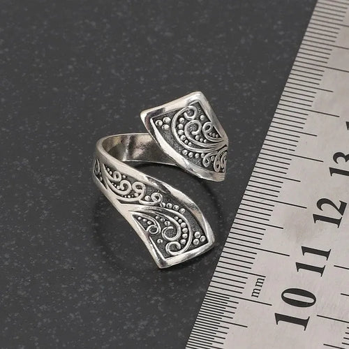 Adjustable opening silver alloy women's ring with electroplated finish