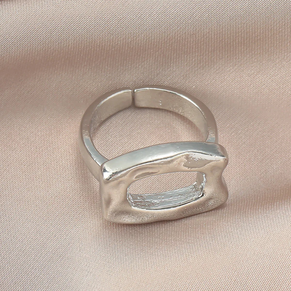 Exaggerated metal texture glossy round geometric alloy ring in KC Gold for women