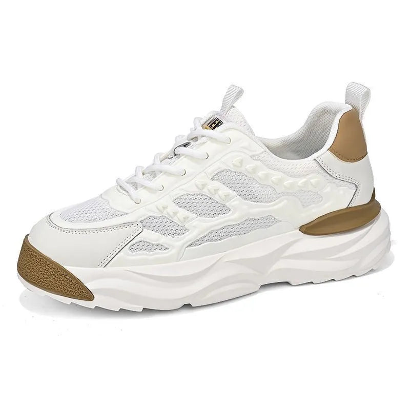 Men's solid colour breathable mesh shoes with round toe in black or white