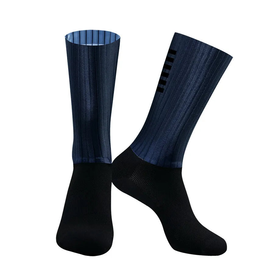 Breathable chemical fibre blend cycling socks in six colours for outdoor sports.