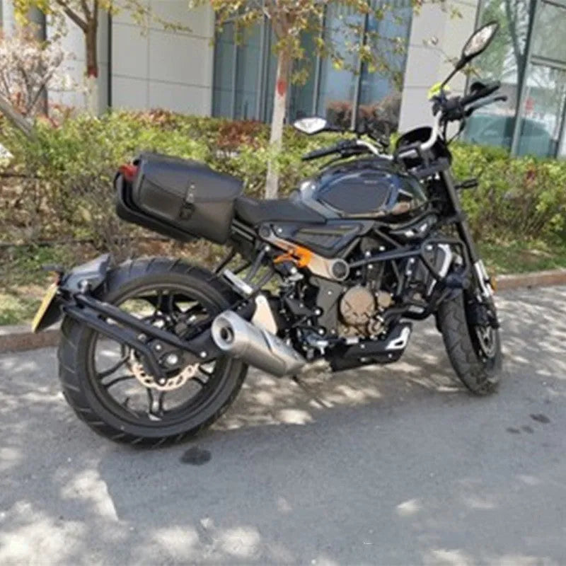 Black PU leather motorcycle swingarm bag mounted on Harley Sportster with 30x24x20cm dimensions