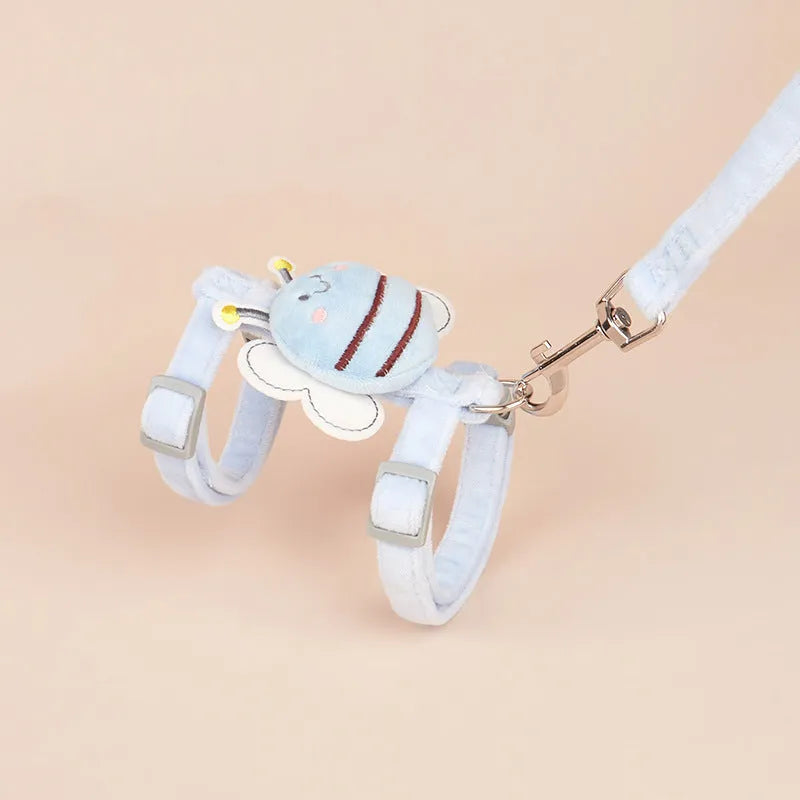 Pink adjustable cat leash with teddy bear and bee shapes on a polyester rope.