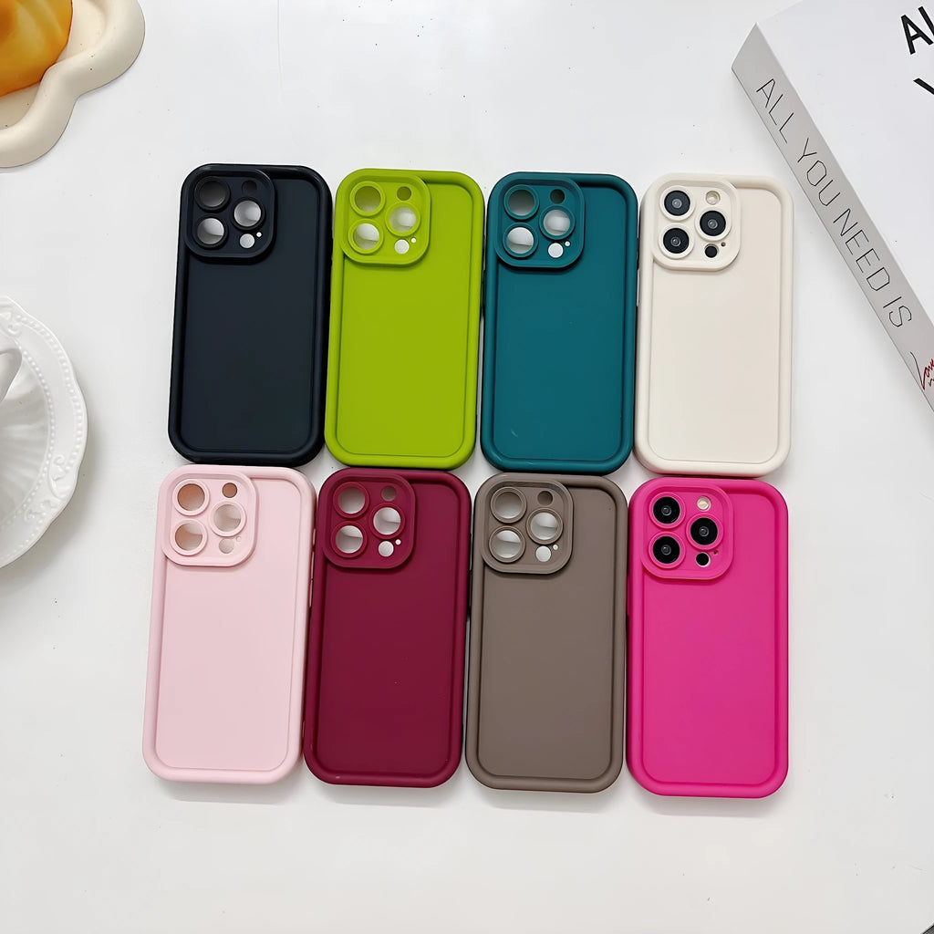 Diamond TPU phone case in black for iPhone 17 series with textured grip