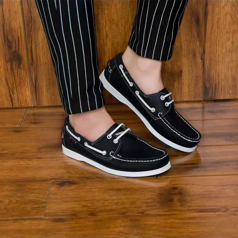 Men's British-style casual shoes with round toe and flat heel design in solid colour options